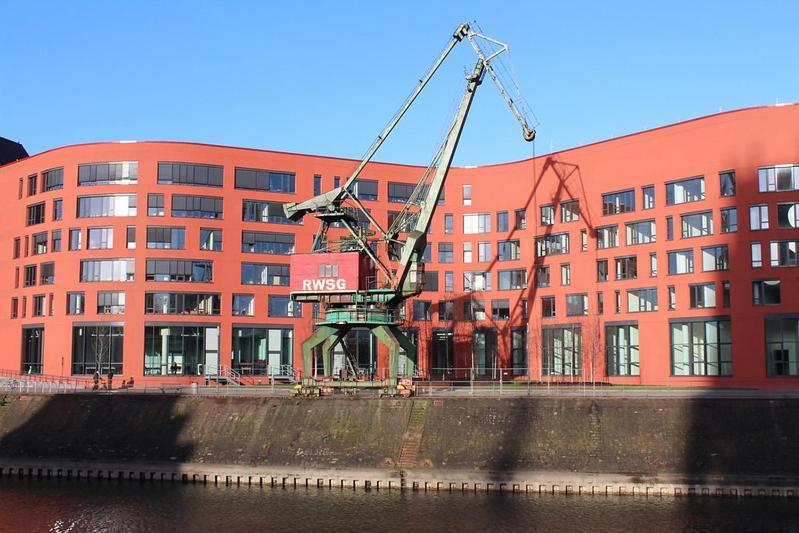 City Apartment Duisburg 1#Netflix &Wlan &Kingsize Bett &Kaffee Maschine & Central & 500M Innenhafen & 2 Min U Bahn Exterior photo